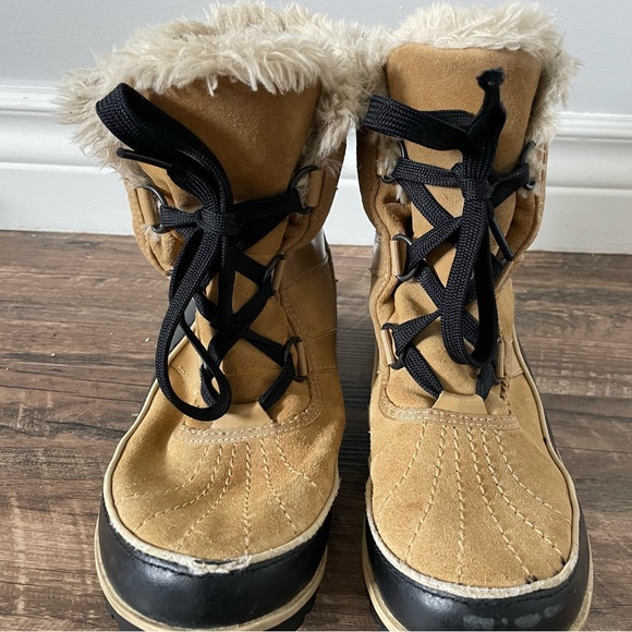Sorel winter boots - Picture 2 of 3